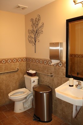 Our Facility Facbathroom | Honest-1 Auto Care Cottage Grove